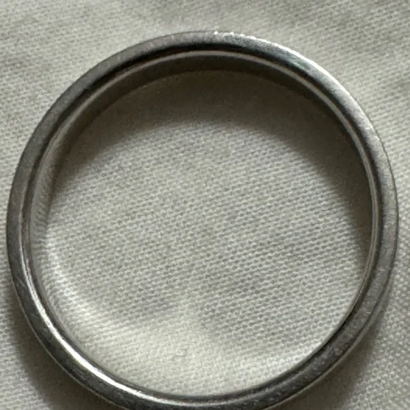Tiffany & Co. Platinum Satin Finished Men’s Wedding Band Size 10 - Picture 2 of 7